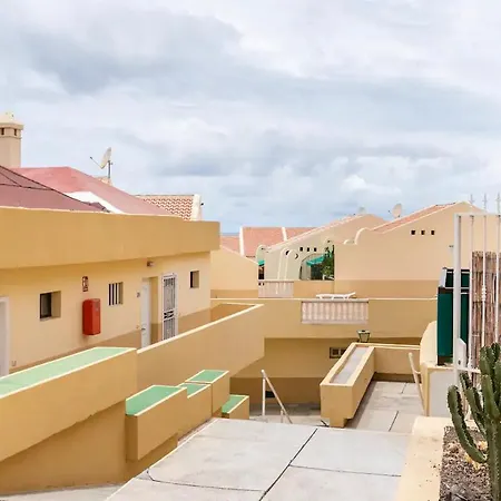 Luxury Flat, Few Minutes From Fanabe Beach!