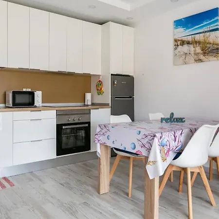 아파트 Luxury Flat, Few Minutes From Fanabe Beach!