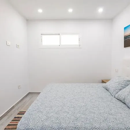 Luxury Flat, Few Minutes From Fanabe Beach! * 아데제