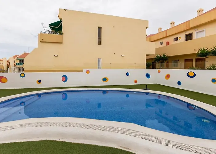 Апартаменти Luxury Flat, Few Minutes From Fanabe Beach!