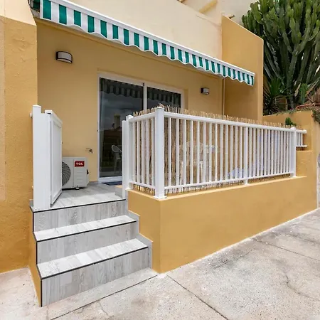 Lägenhet Luxury Flat, Few Minutes From Fanabe Beach!