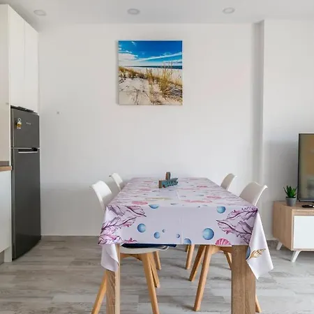 Apartmán Luxury Flat, Few Minutes From Fanabe Beach!